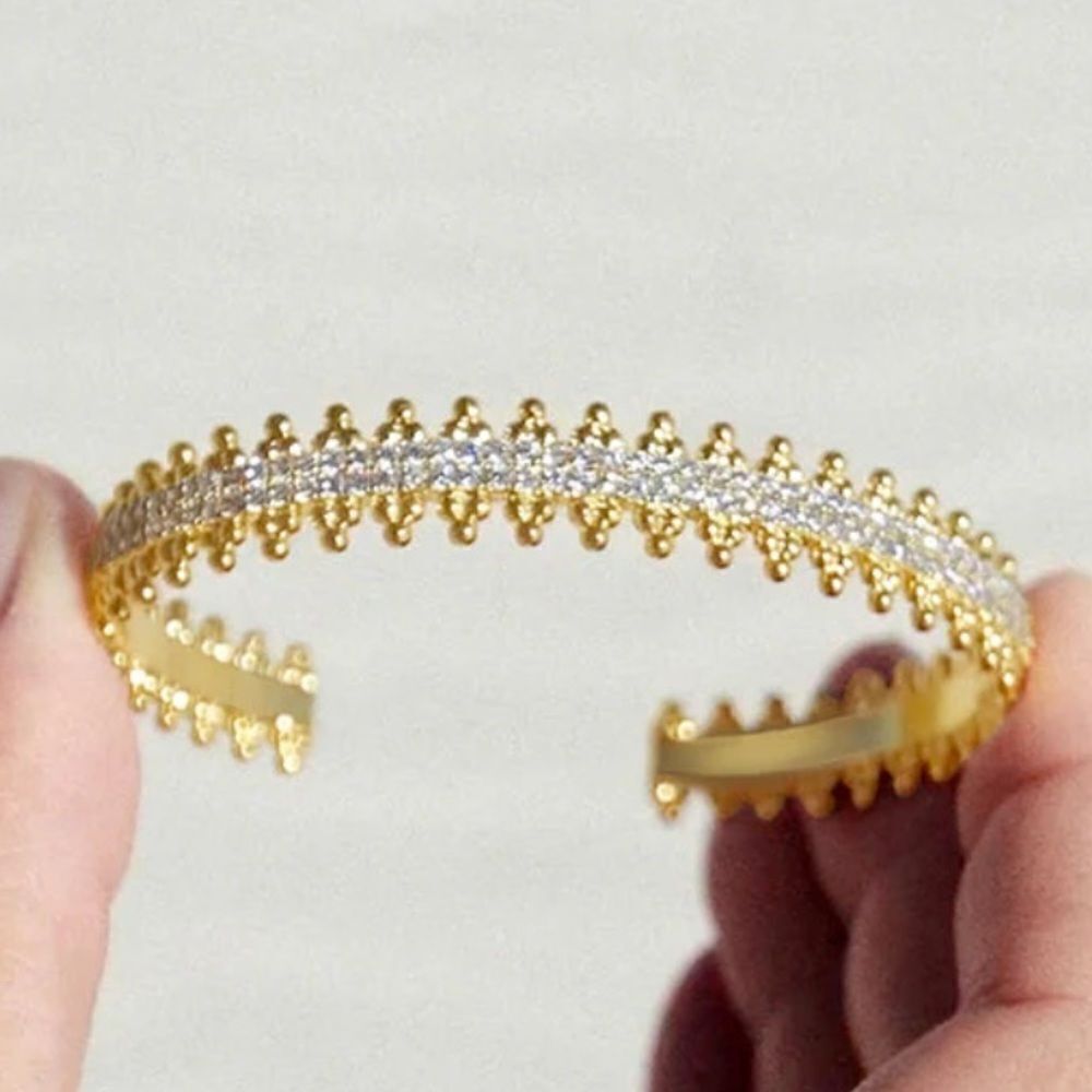 Vintage style brac M212